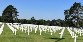 Das Gräberfeld in Omaha Beach - Normandie
