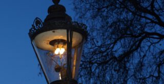 Laterne in der Nacht